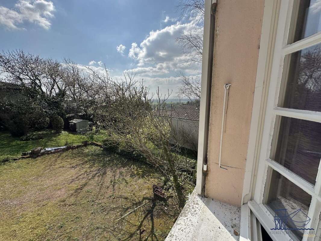 Maison à MORTAGNE-SUR-GIRONDE
