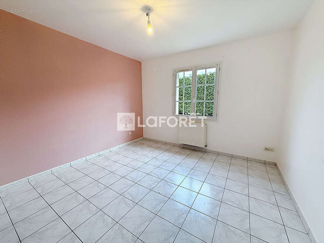 Maison à CANDE-SUR-BEUVRON