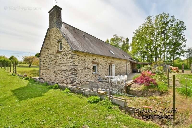 Maison à PLEINE-FOUGERES
