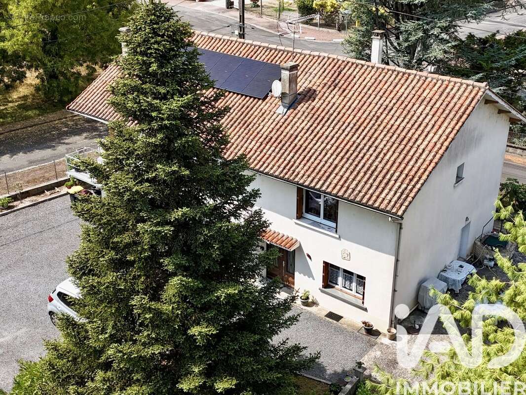 Photo 2 - Maison à LA COURONNE