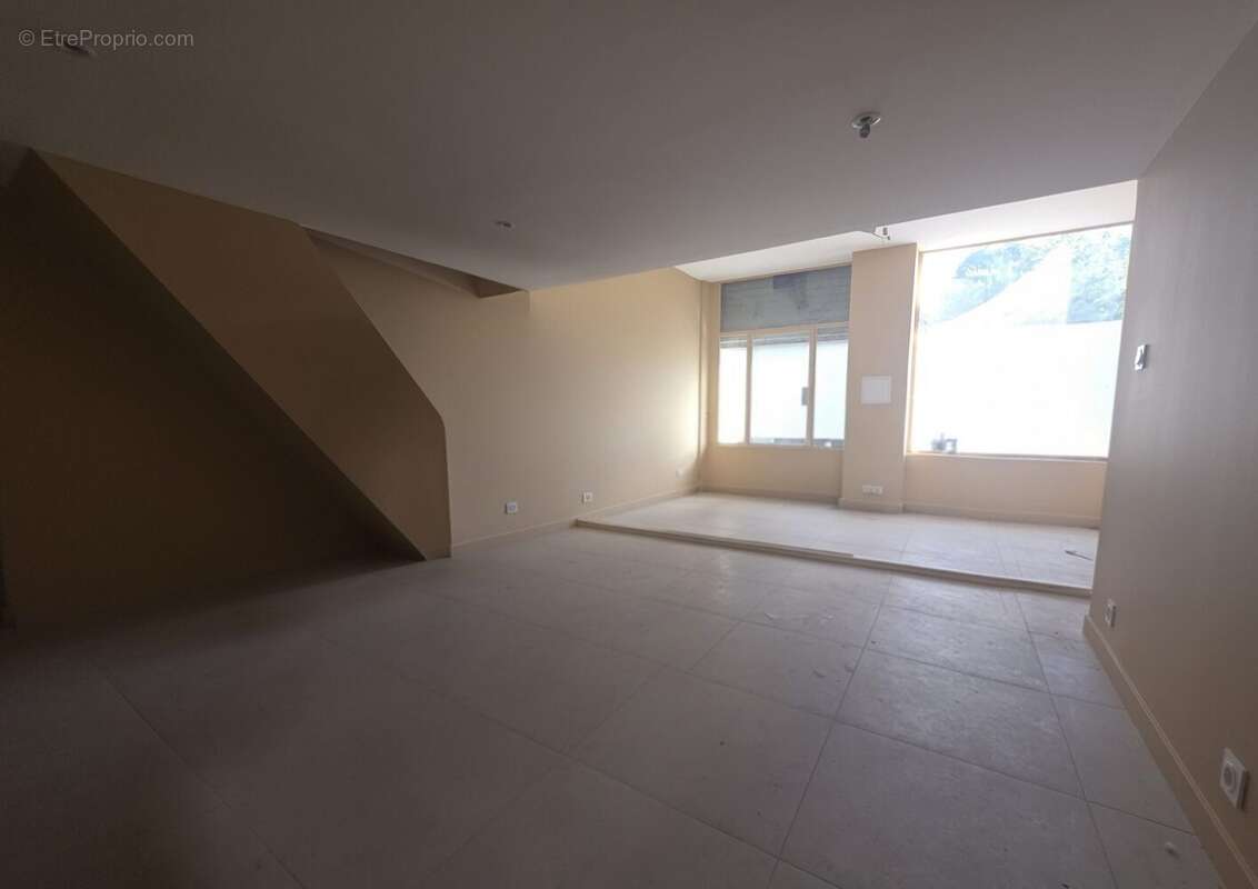 Commerce à VILLEURBANNE