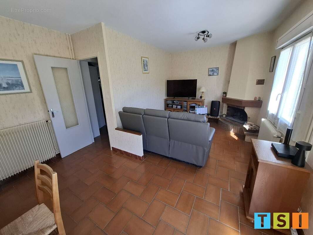 Maison à MONTREJEAU