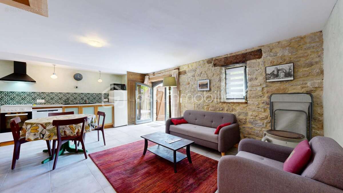 Maison à GINOUILLAC