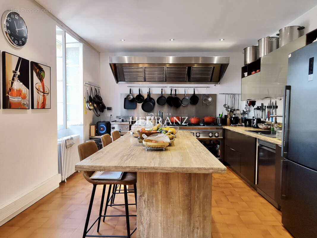 Superbe longère en pierre - batisse familiale ou projet de gîte - piscine et dépendances - photo 10