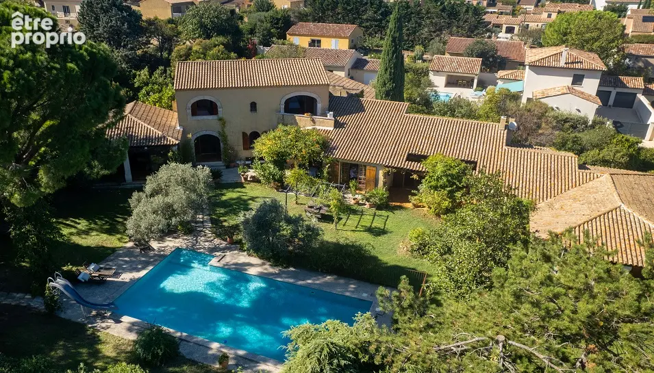 Jonquerettes  - Belle propriété familiale de 323 m² avec piscine sur 2 000 m² - photo 2