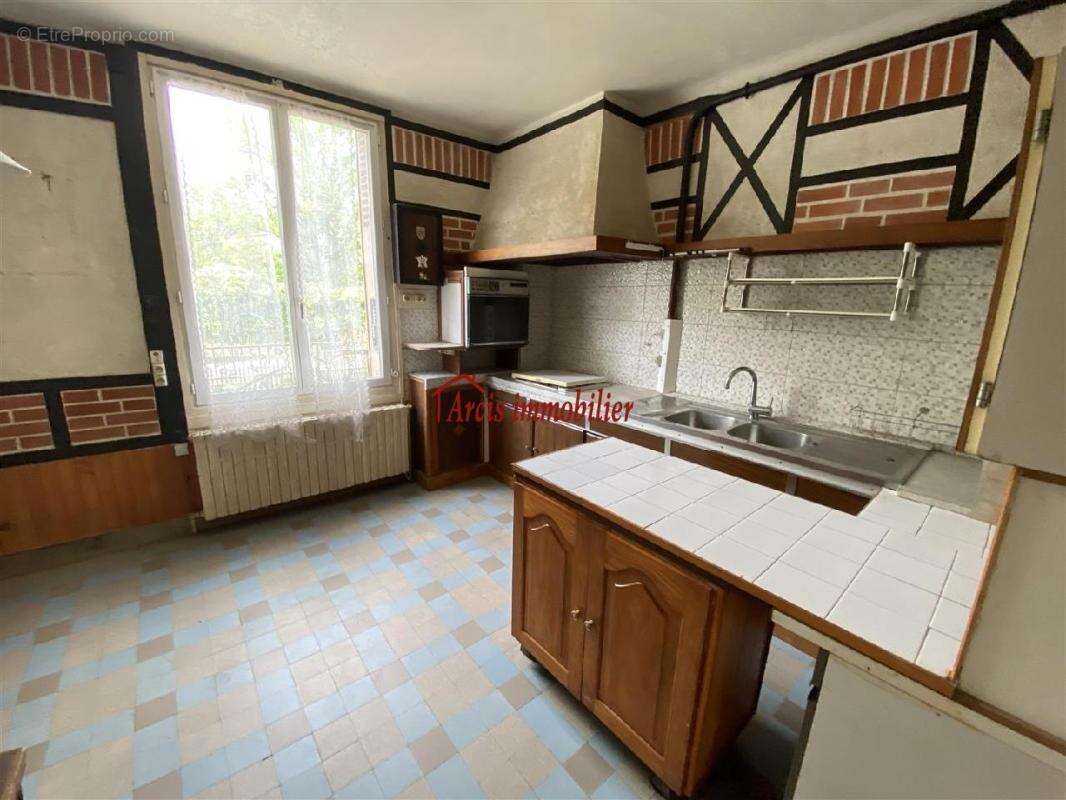 Maison à SAINT-QUENTIN-LE-VERGER