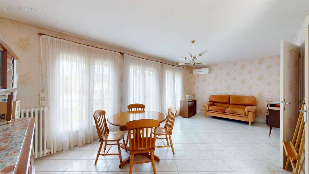 Maison à PONTAULT-COMBAULT