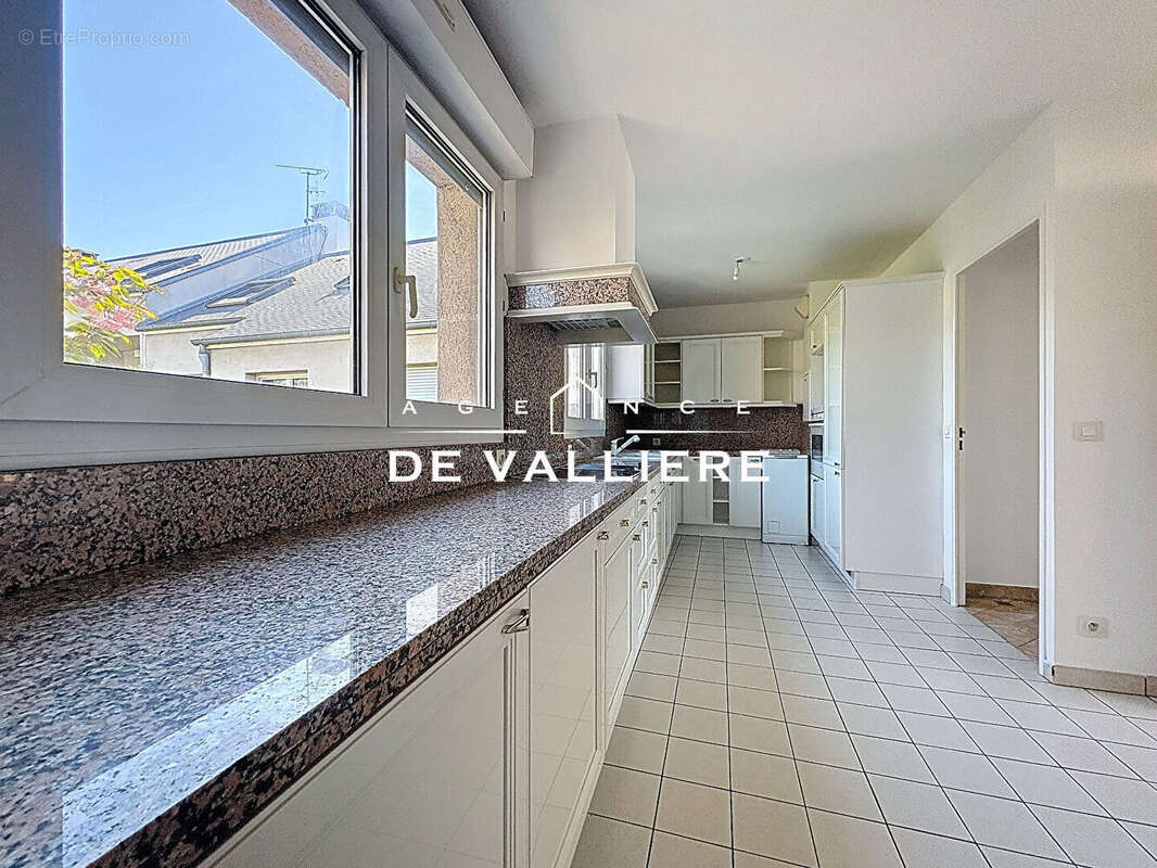Appartement à NANTERRE