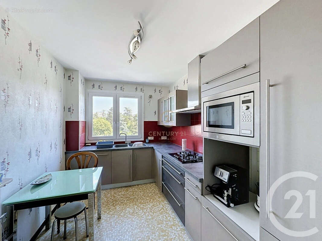 Appartement à SAINTE-FOY-LES-LYON
