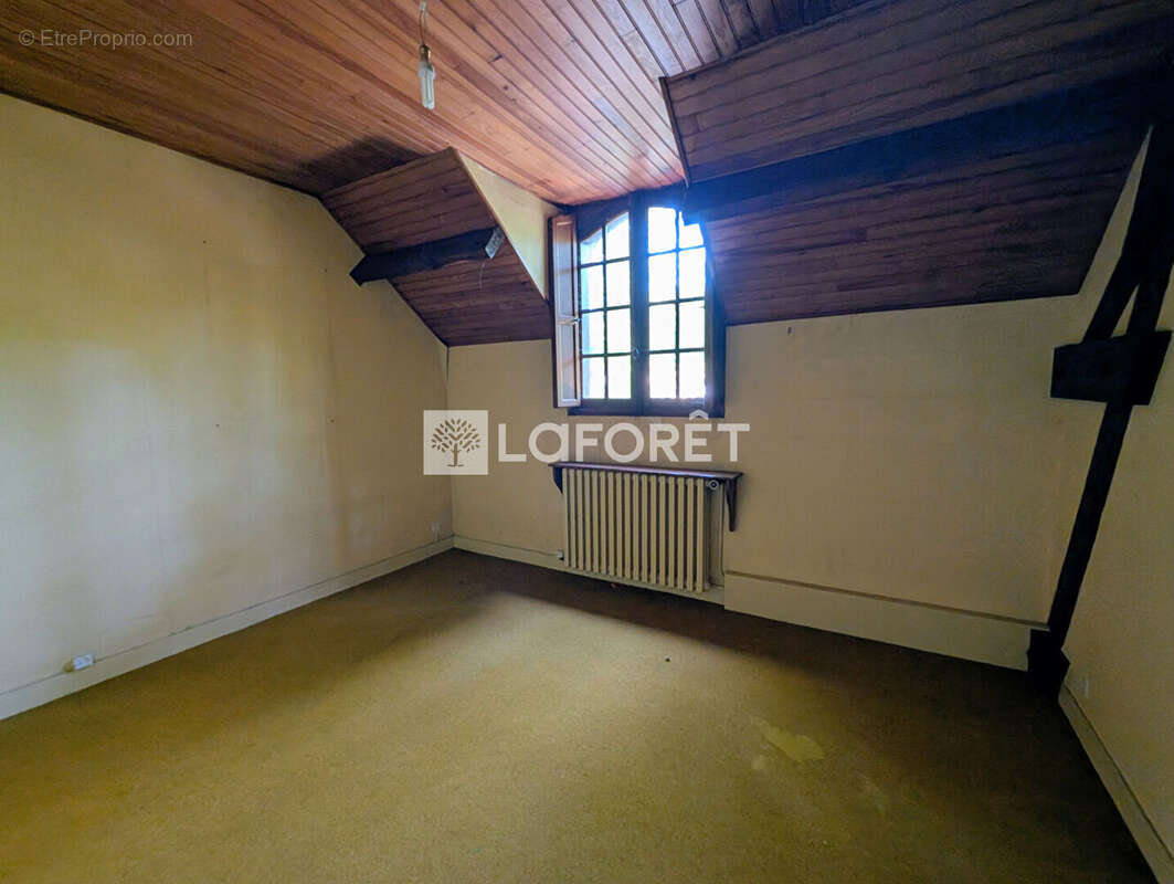 Maison Noisy Sur Ecole 9 pièce(s) 178 m2 - photo 11