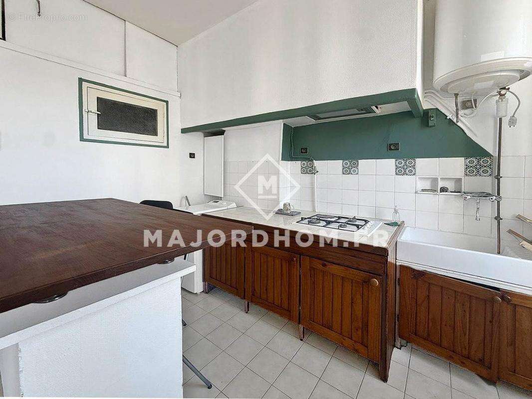 Appartement à MARSEILLE-5E