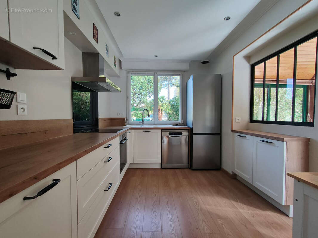 Maison à SAINT-THONAN