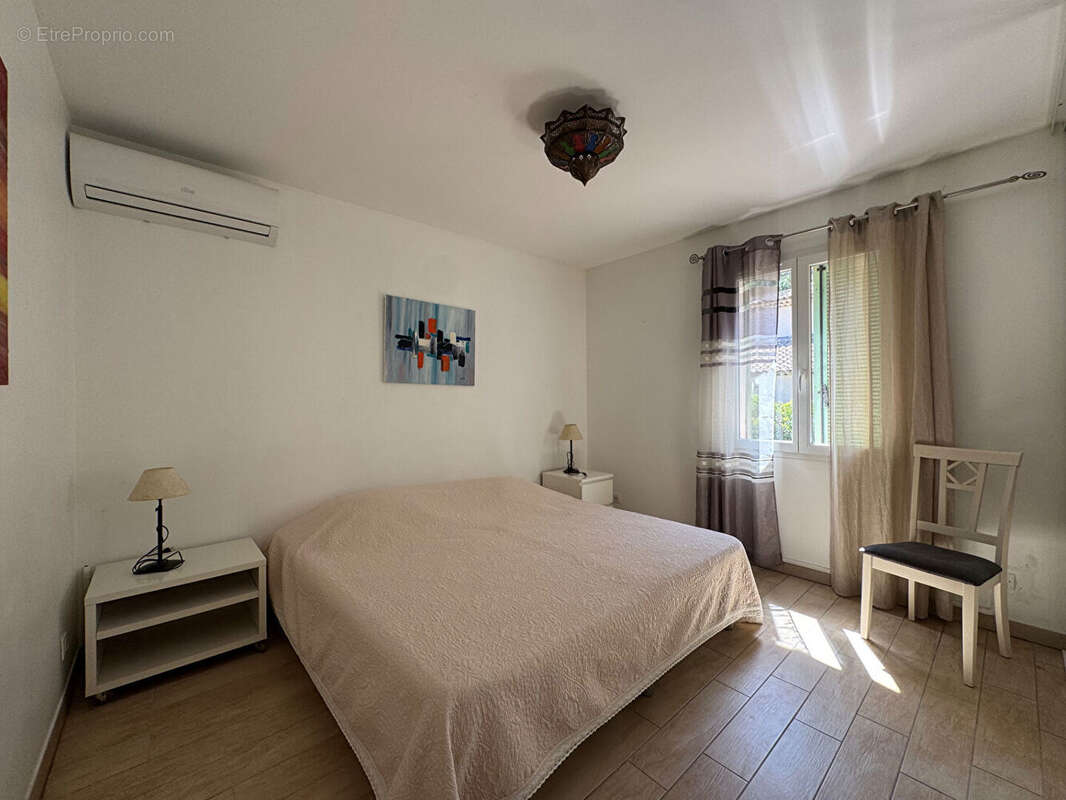 Maison Saint-cyr-sur-mer 153 m2 - photo 9