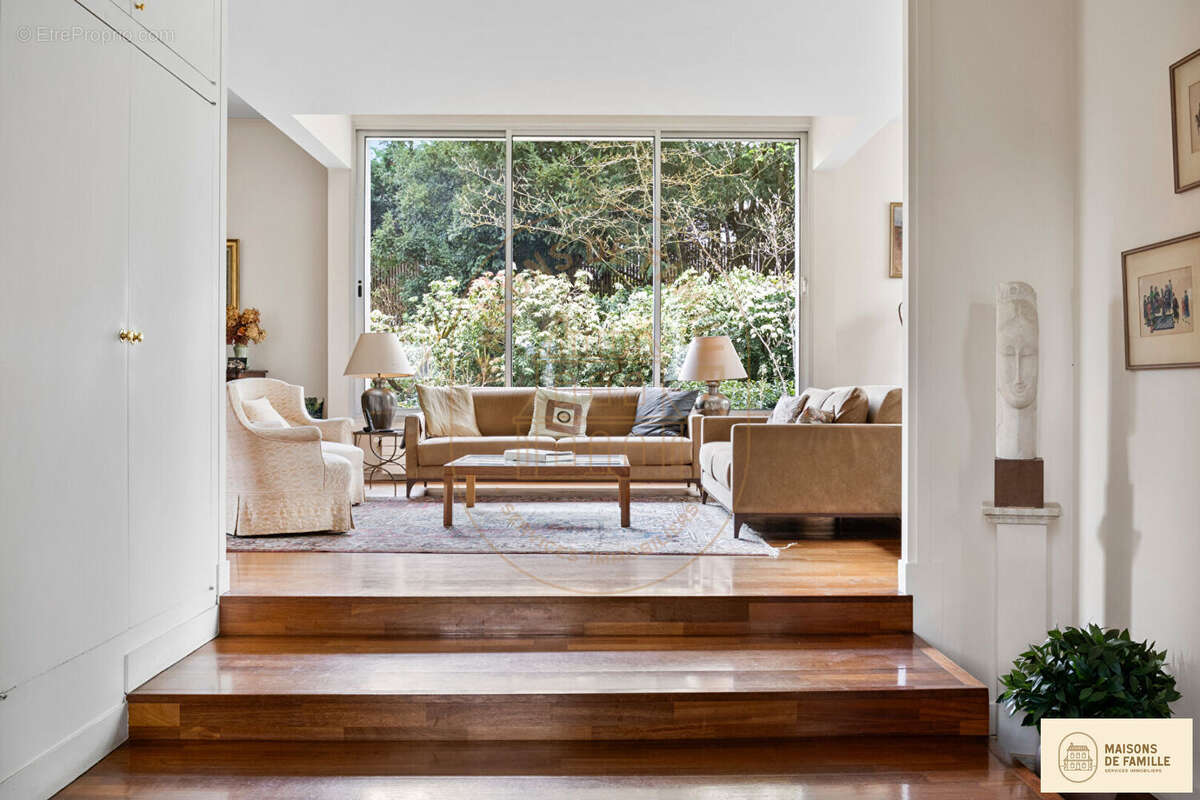 Maison à LA CELLE-SAINT-CLOUD