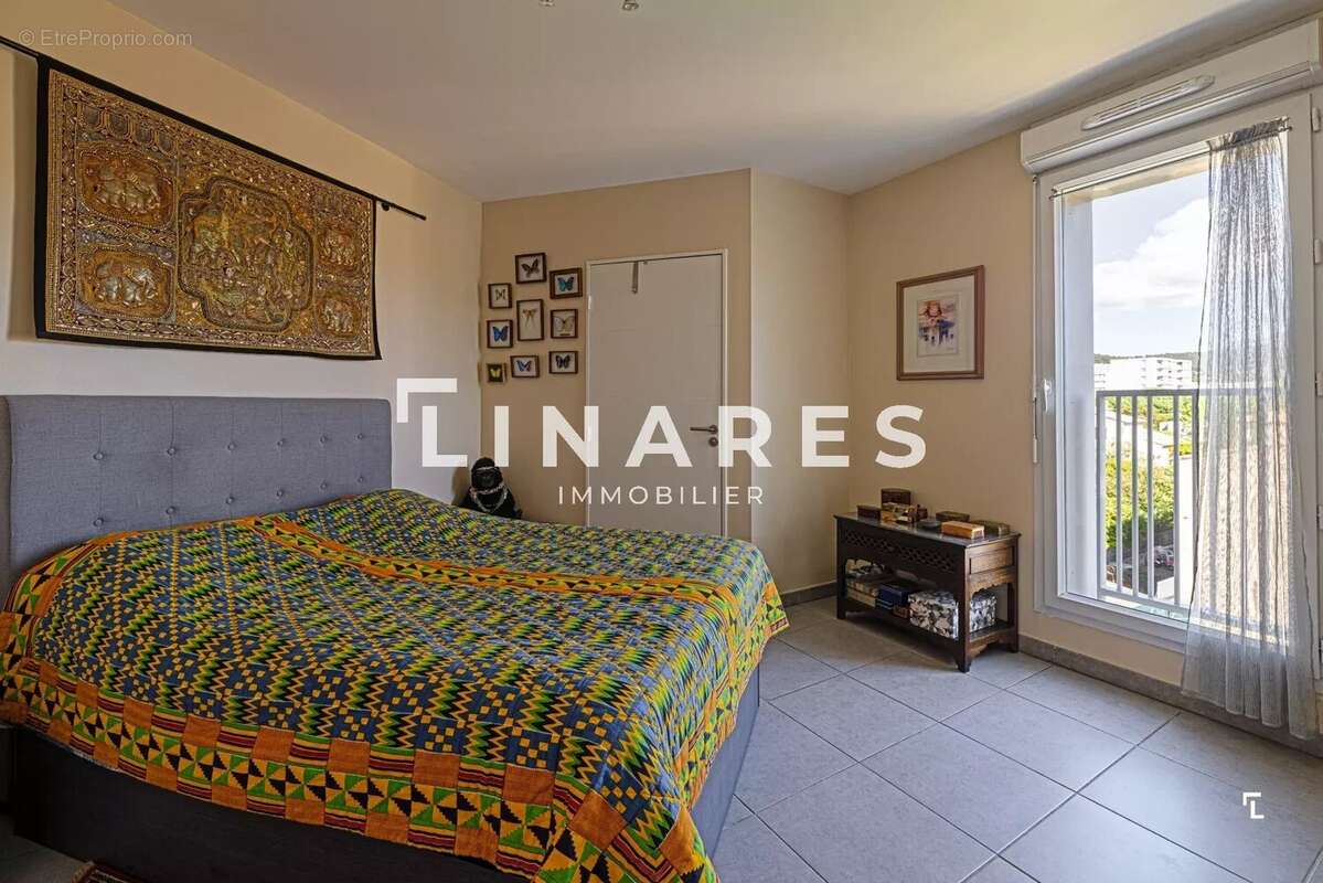 Appartement à MARSEILLE-9E