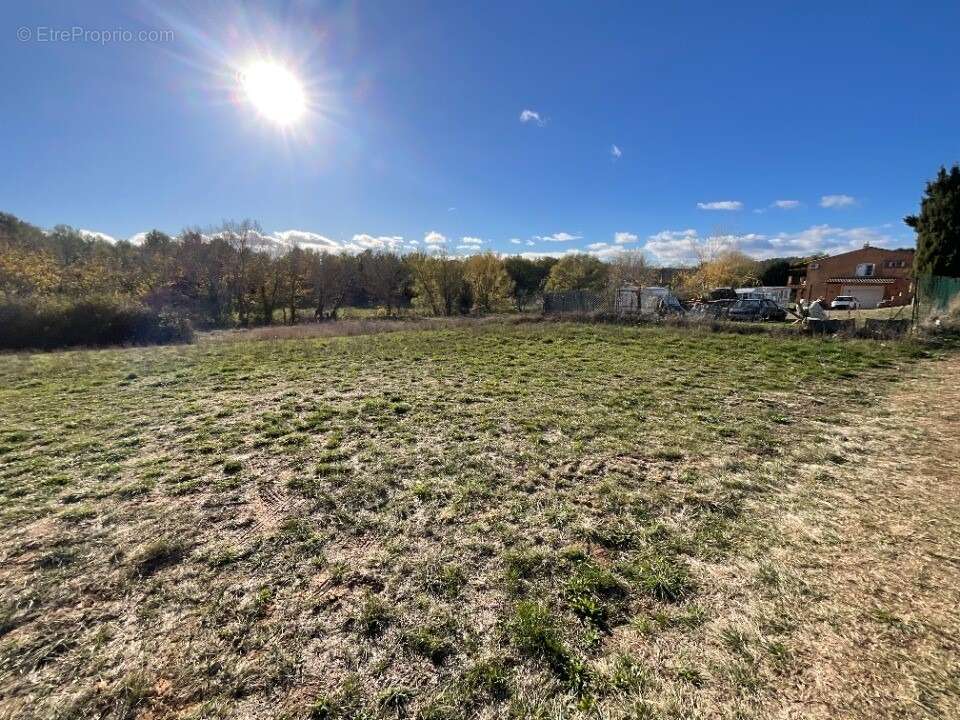 Terrain à FOX-AMPHOUX