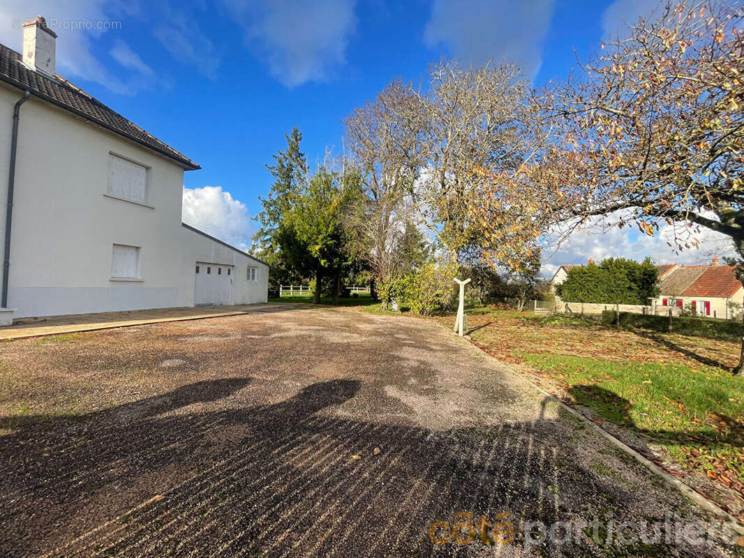 Maison à VENESMES
