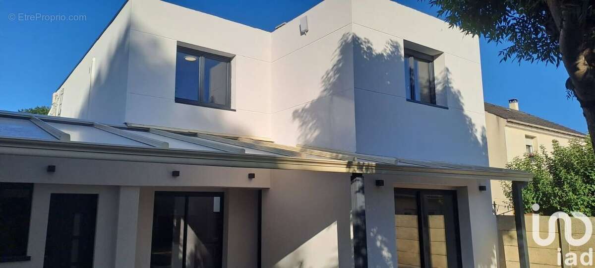 Photo 2 - Maison à SAINTE-GENEVIEVE-DES-BOIS