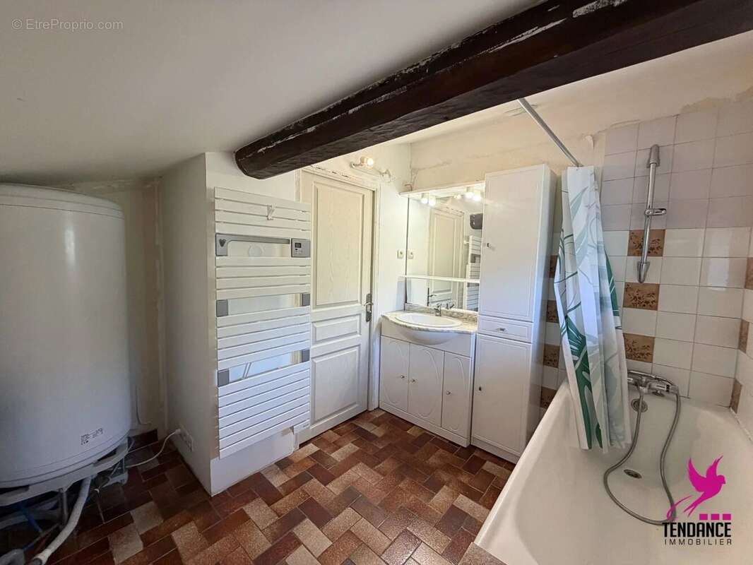 Maison à LARRA