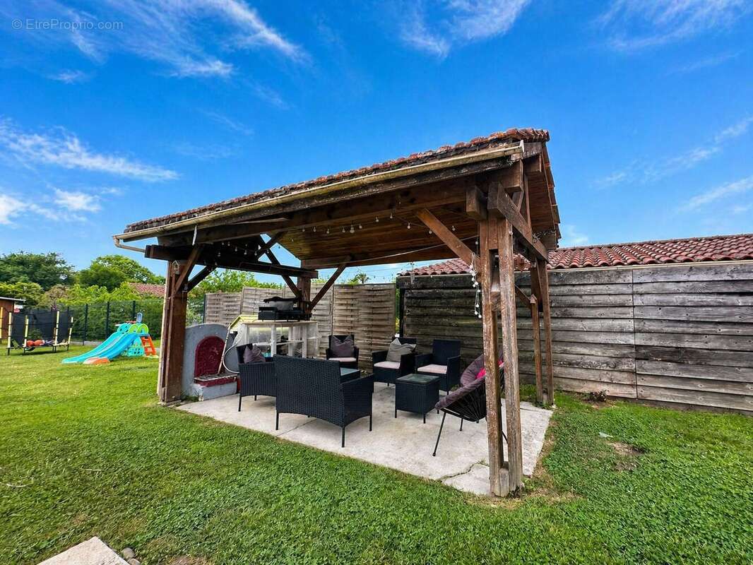 Maison à MEILHAN