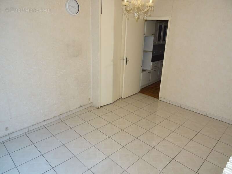 Appartement à PARIS-10E