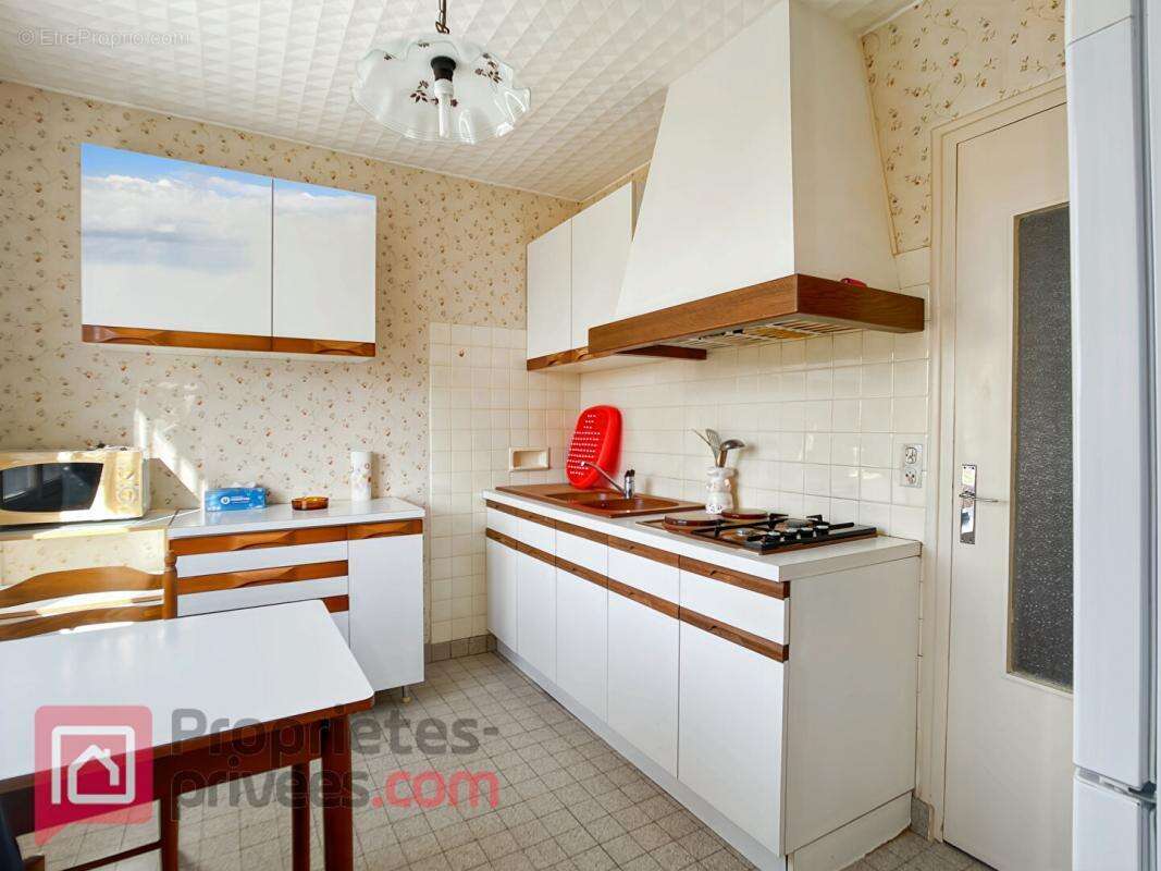 Maison à CHATEL-CENSOIR