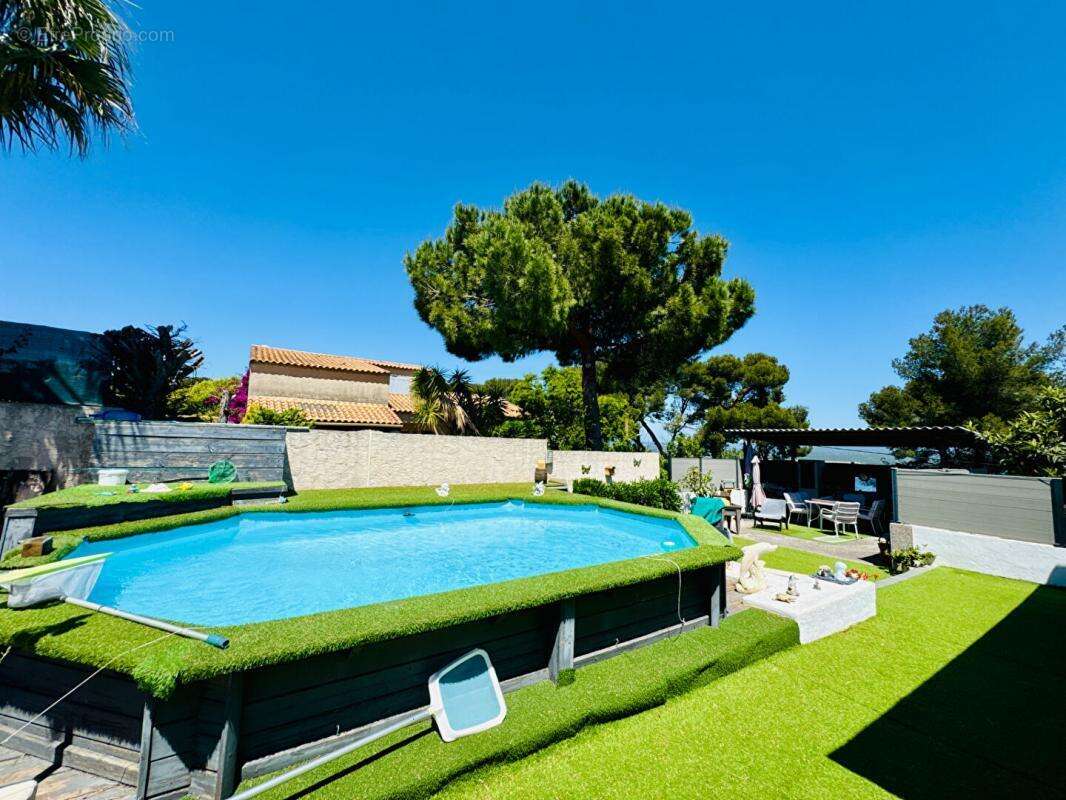 Maison à CHATEAUNEUF-LES-MARTIGUES