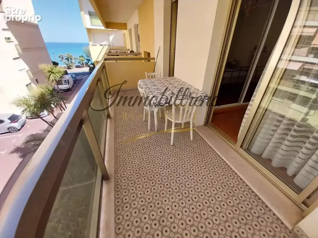 ROQUEBRUNE PLAGE - EXCLUSIVITE !! Lumineux 2 pièces traversant - photo 14