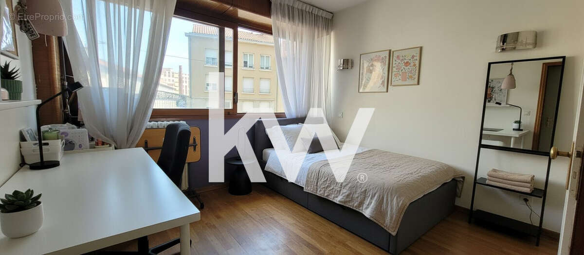 Appartement à SAINT-ETIENNE