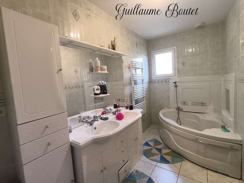 Maison à vendre 6 pièces SAINT SEURIN DE BOURG (33) - photo 9