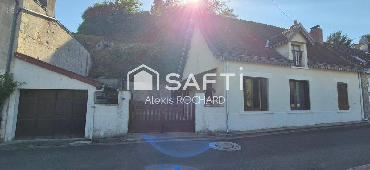 Photo 1 - Maison à LA TRIMOUILLE