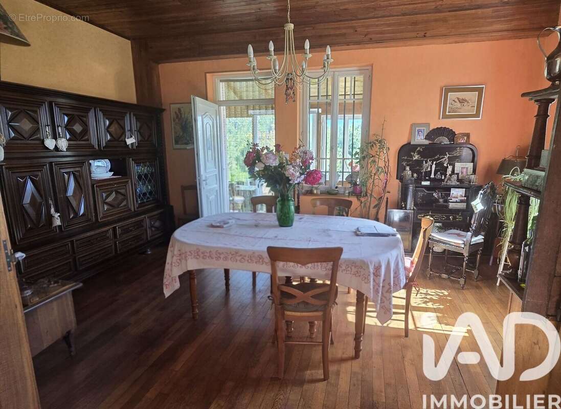 Maison 296 m² à Saint-Pierre-De-Trivisy  - photo 6