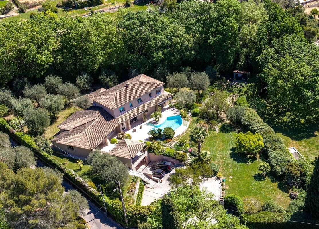 Maison à MOUGINS