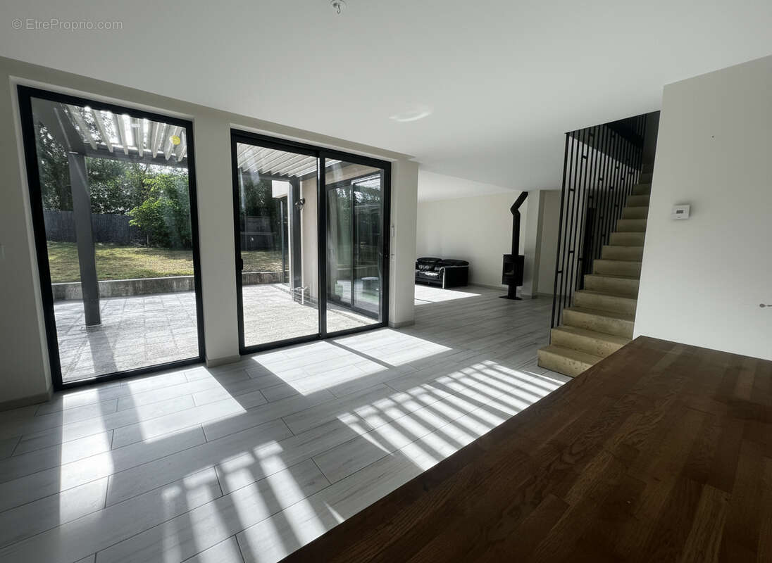 Maison à SAINT-LEGER-EN-YVELINES