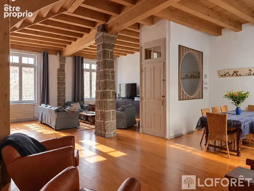 Maison de caractère  192 m²  Cour intérieure et garage 40 m² - photo 4