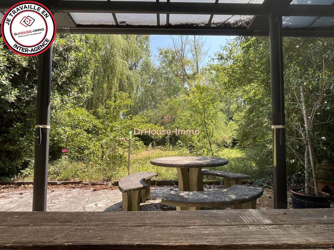 Maison 356 m² à La Chapelle-Sur-Loire  - photo 7