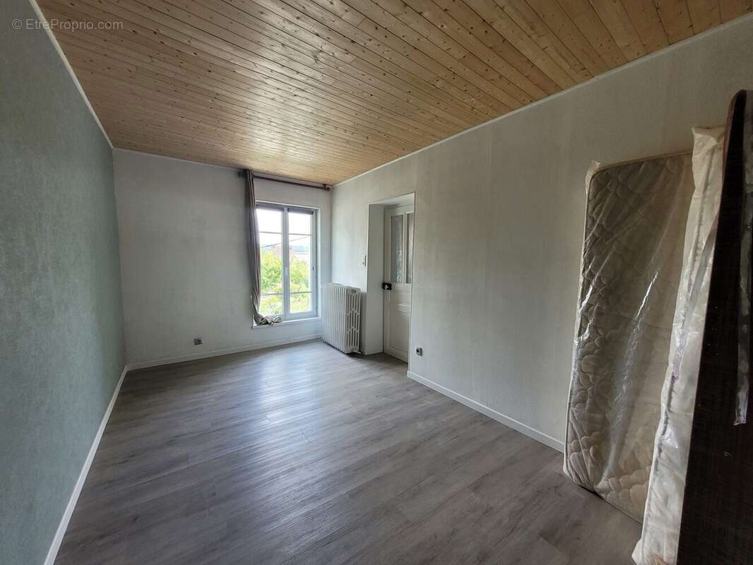 Maison à BELLOU-SUR-HUISNE