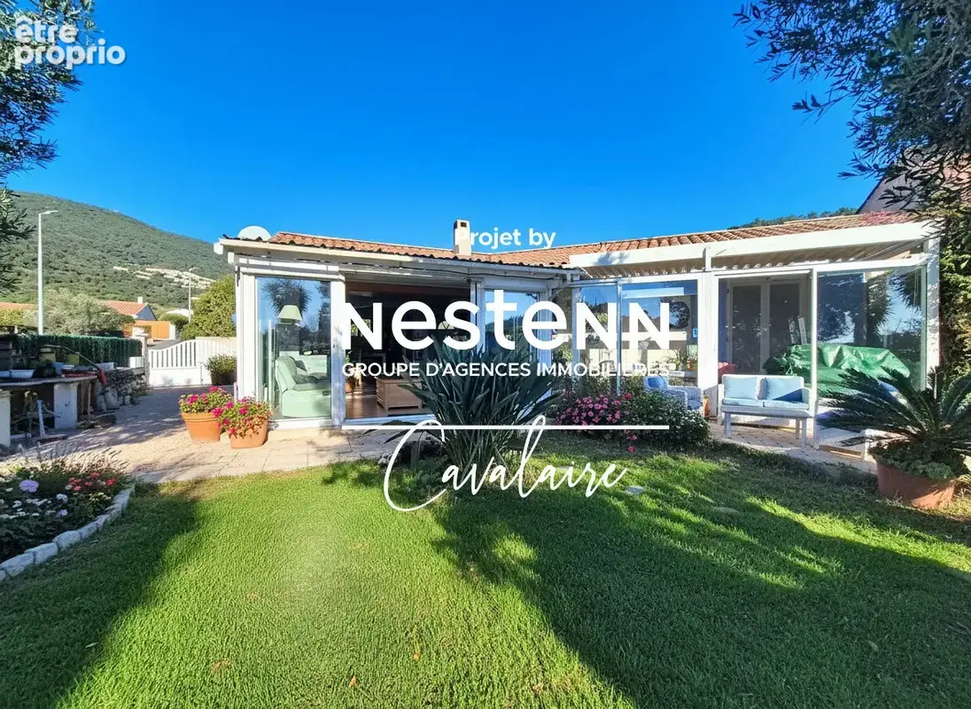 Maison d'environ 120 m² de plain-pied avec vue mer sur un terrain piscinable dans un quartier prisé de Cavalaire - photo 18