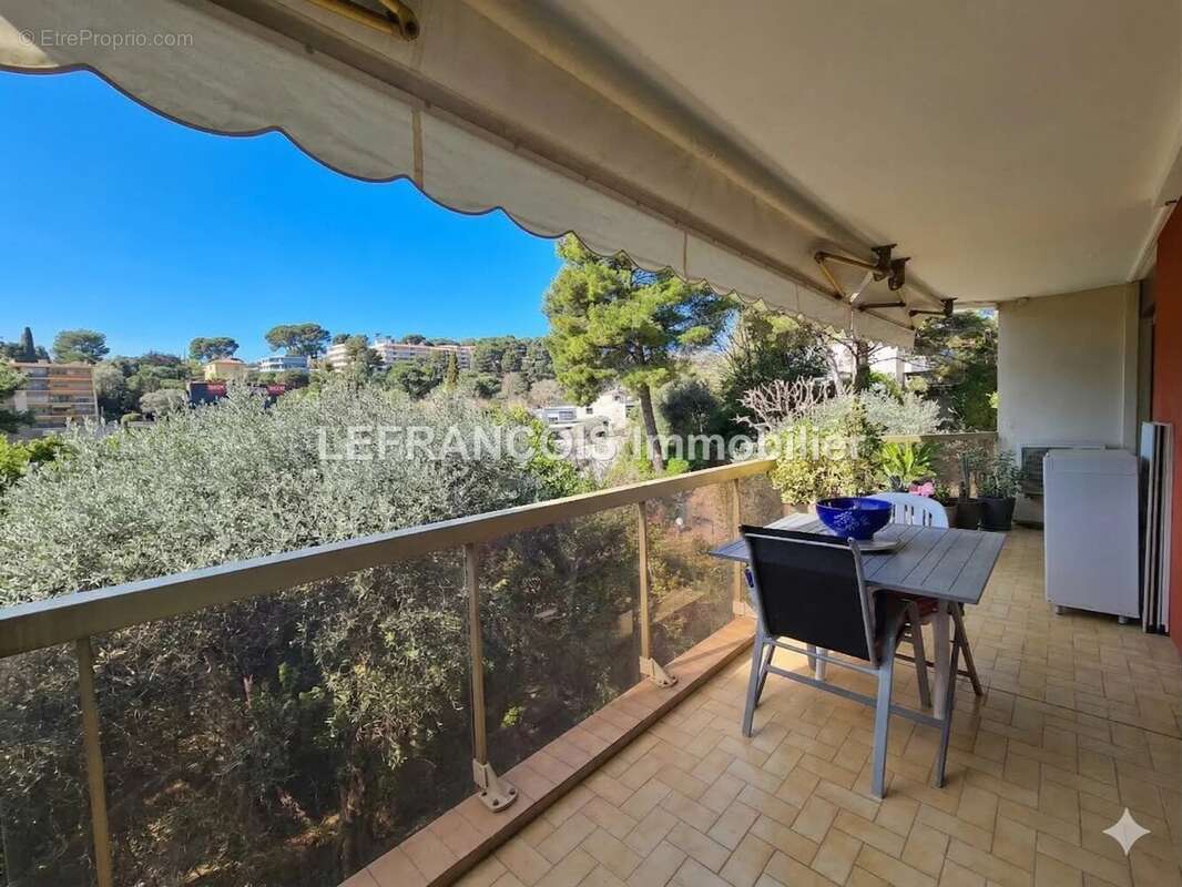 Appartement à LE CANNET