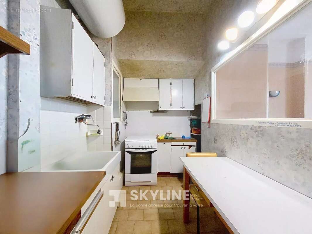 Appartement à MARSEILLE-6E