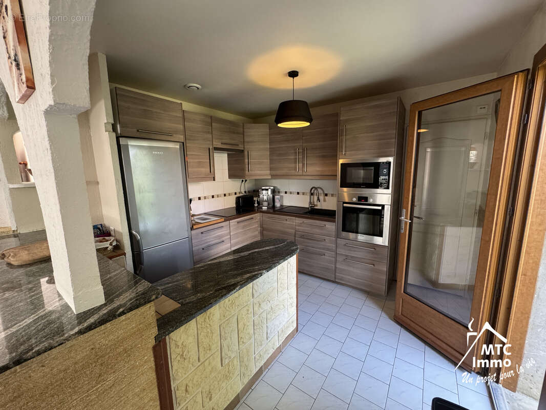 Maison à CHARVIEU-CHAVAGNEUX