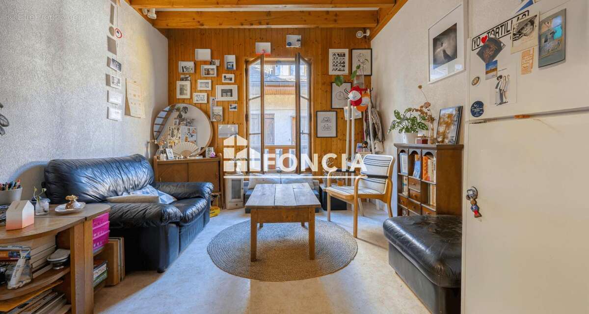 Appartement vieille ville au calme - photo 2