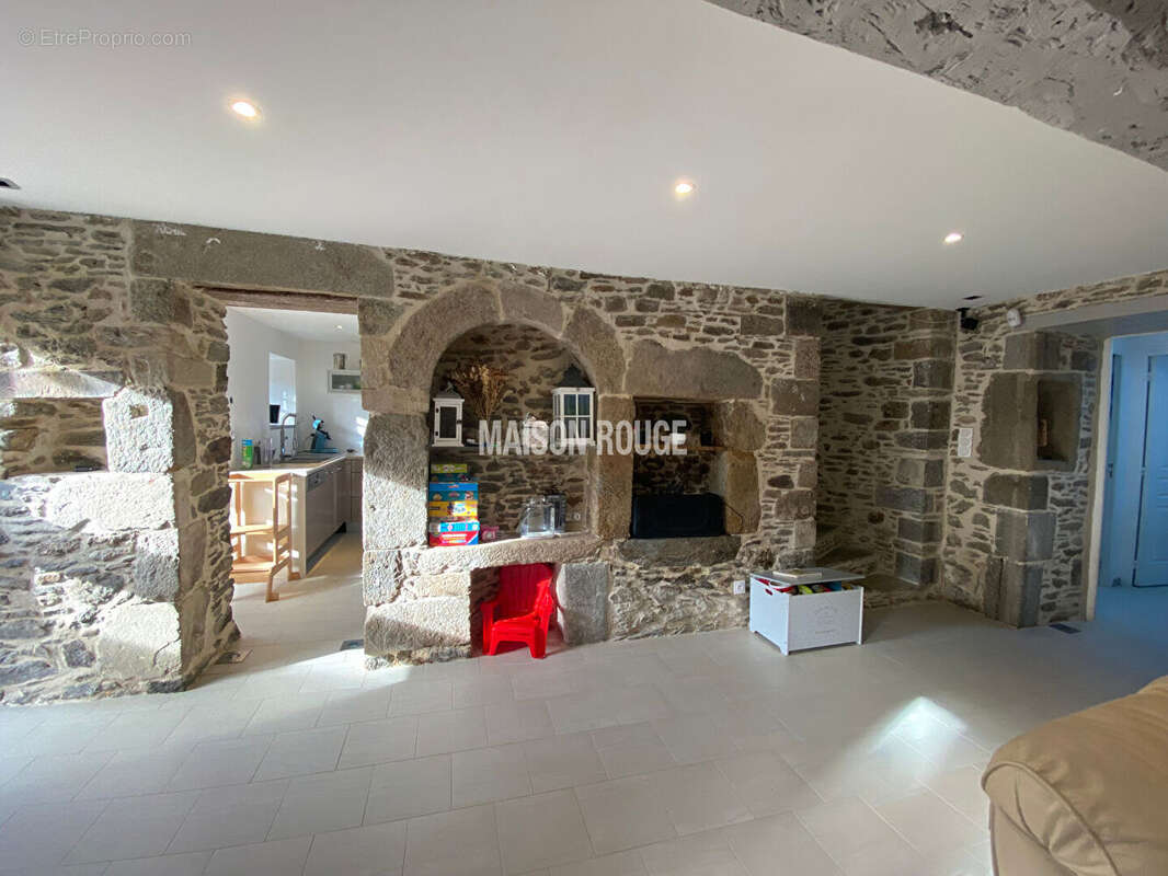 Maison à LE MINIHIC-SUR-RANCE