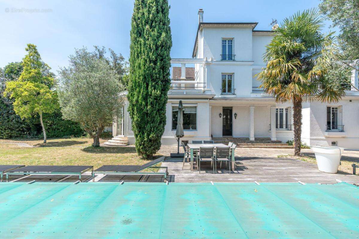 Maison à SAINT-MAUR-DES-FOSSES