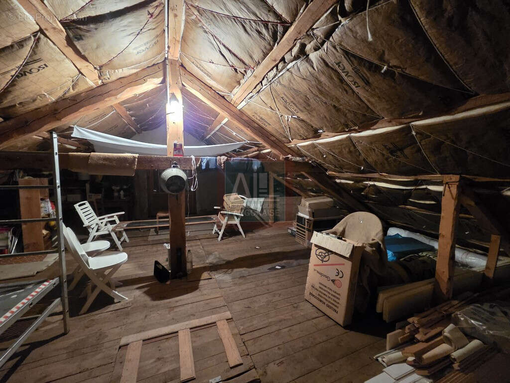 Maison à CHAMBON-LE-CHATEAU