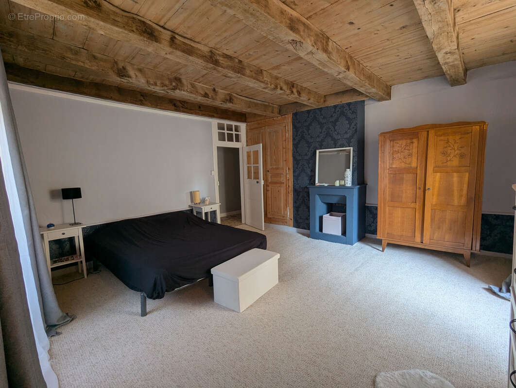 Maison à OLLIERGUES