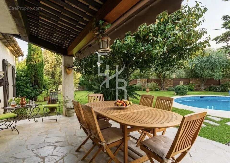 Maison à MOUGINS