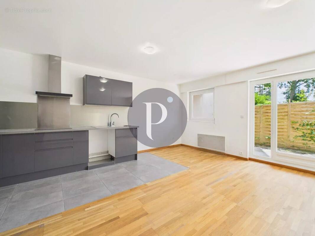 Appartement à VERRIERES-LE-BUISSON