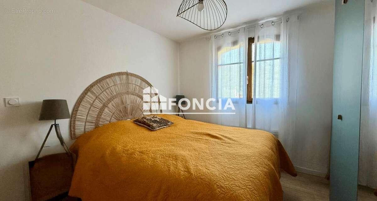 Appartement à SAINT-CYR-SUR-MER