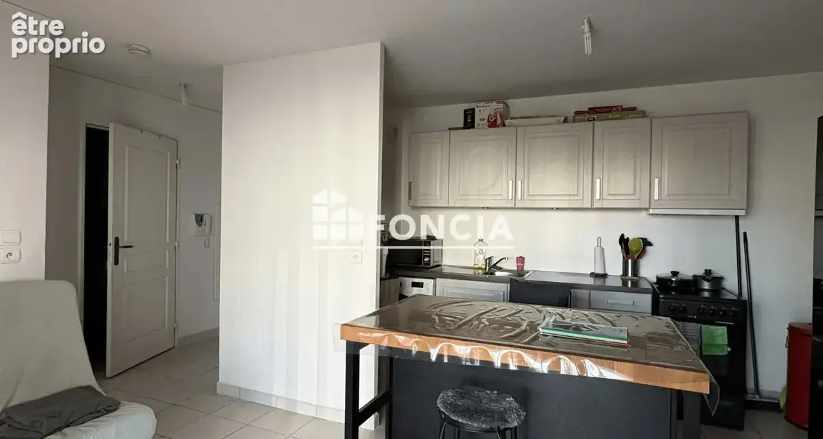 Orange : T2 avec balcon et parking, dans une résidence récente avec ascenseur - photo 2